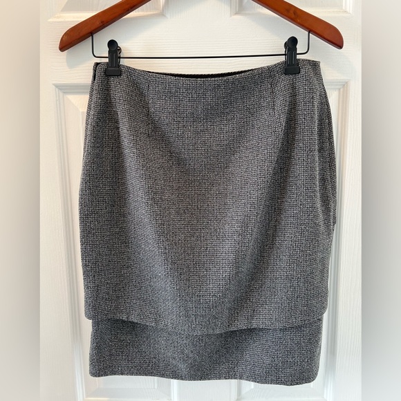 The Limited Short Sleeve Skirt Suit - Picture 4 of 6